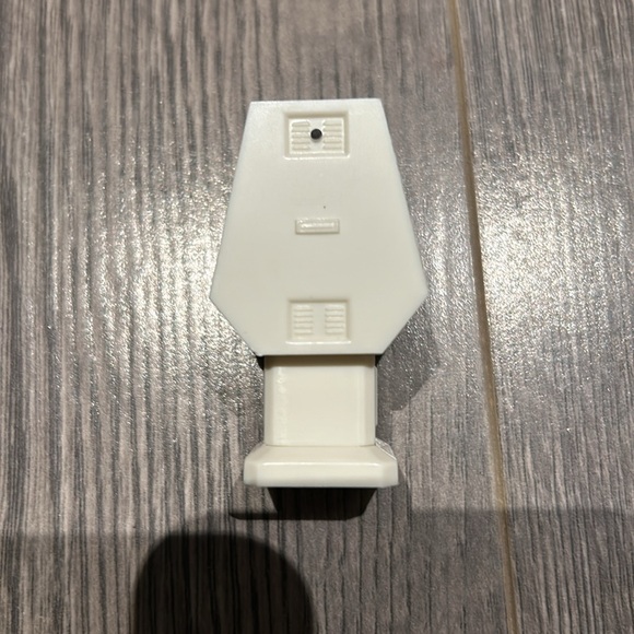 Space Mountain fastpass ticket machine - Picture 2 of 6